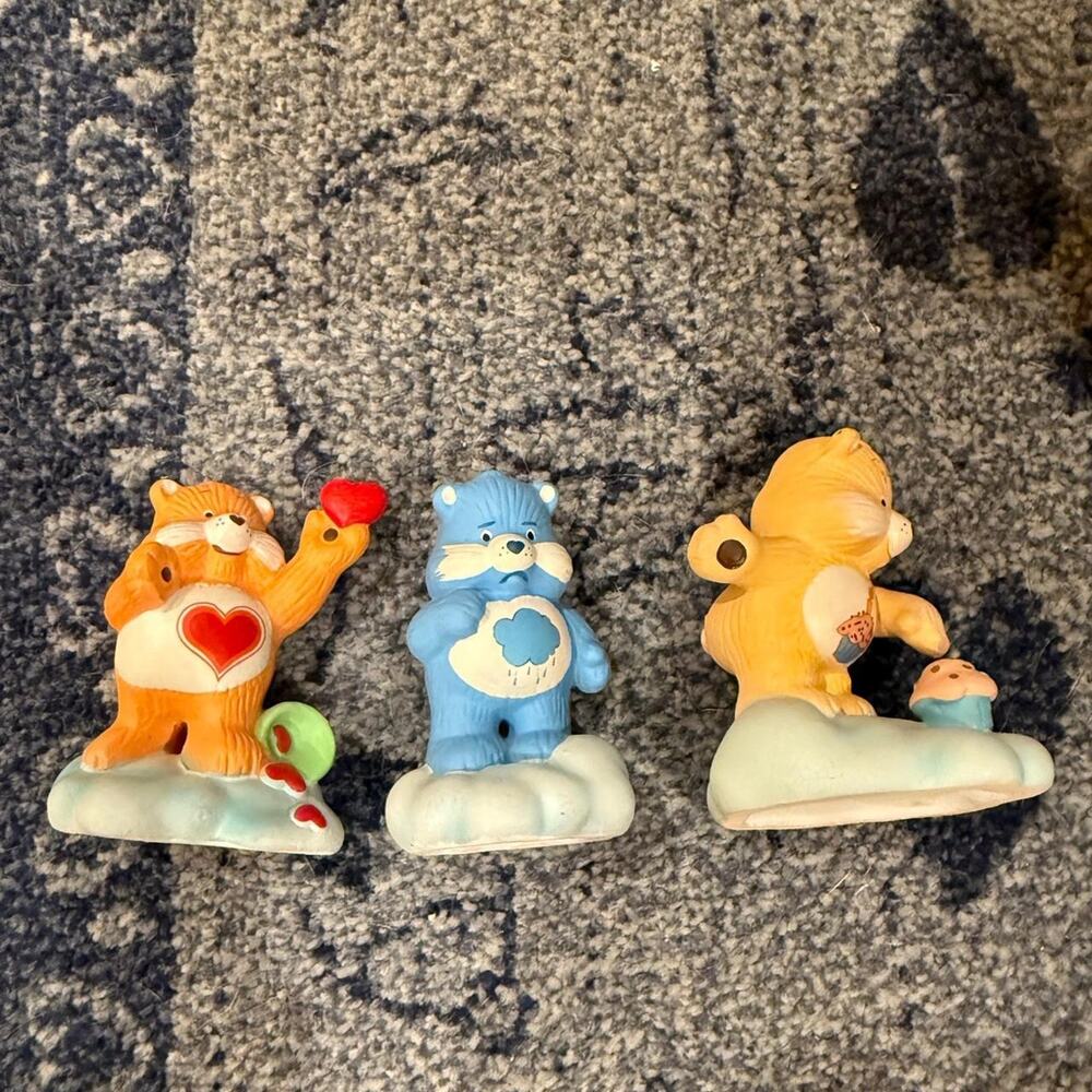 3 care bears figurines